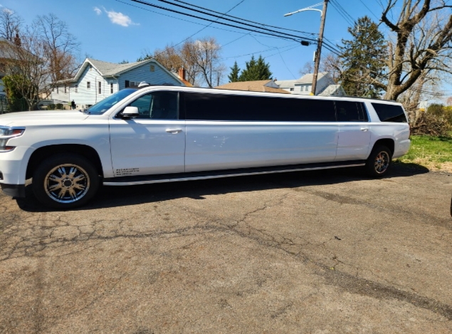 2015 Chevrolet Suburban 140 inches Limousine