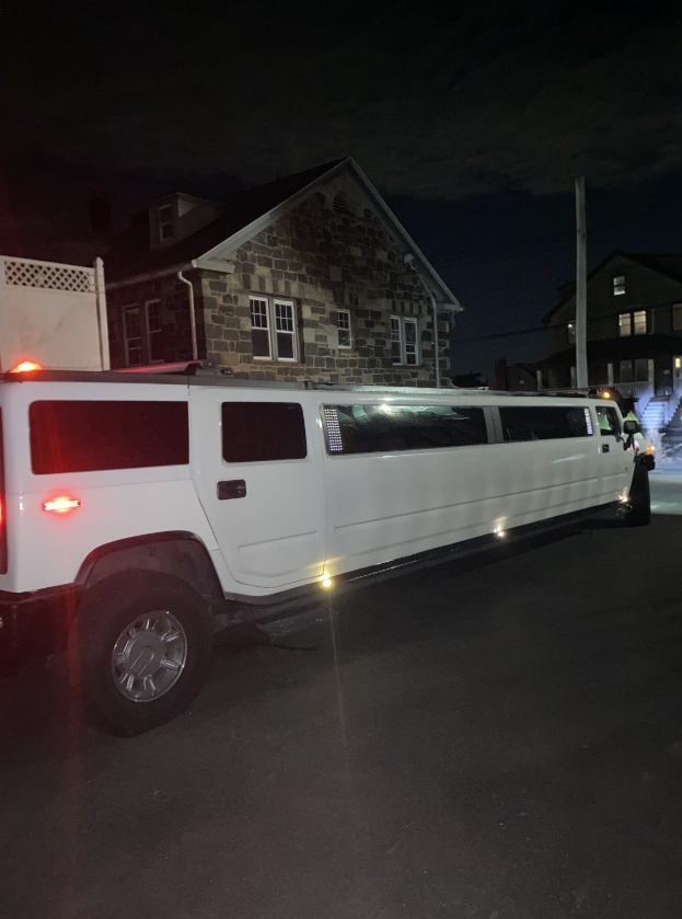 2004 Hummer H2 31-foot Limousine