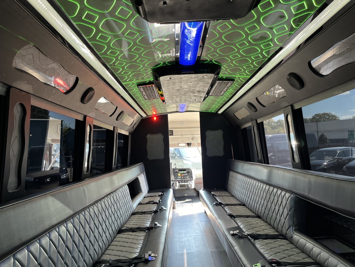 2019 Freightliner Champion Limo Bus