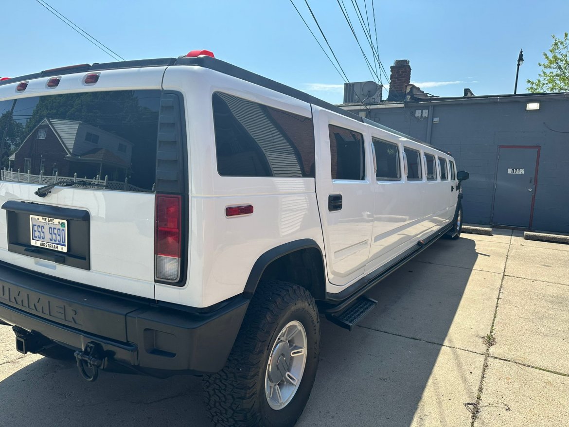 2005 Hummer H2 Limousine