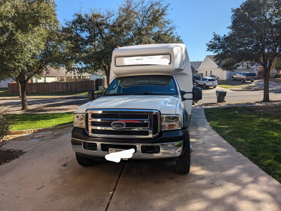 2007 Ford F550 Limo Bus