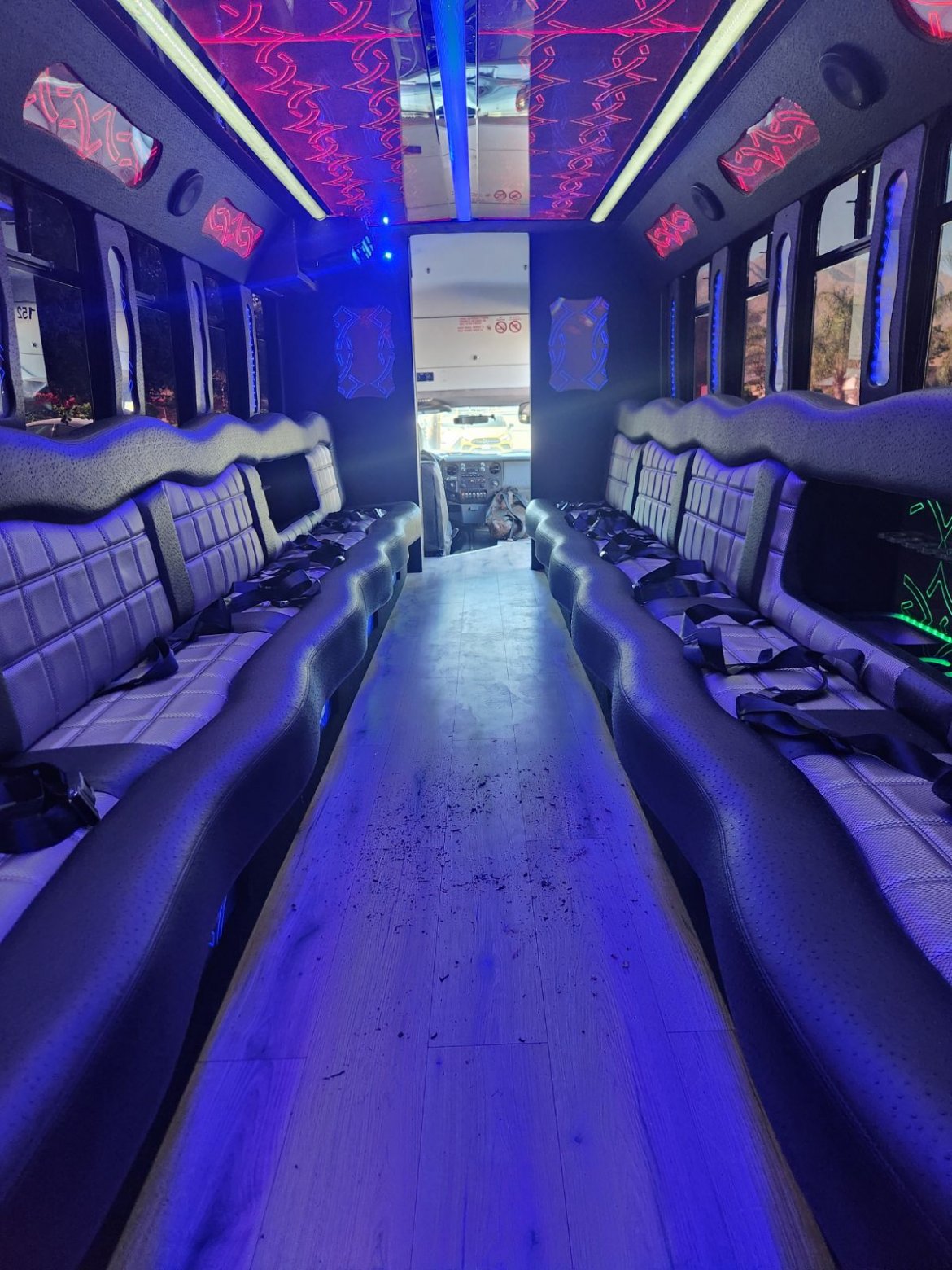 2012 Ford F-550 Limo Bus