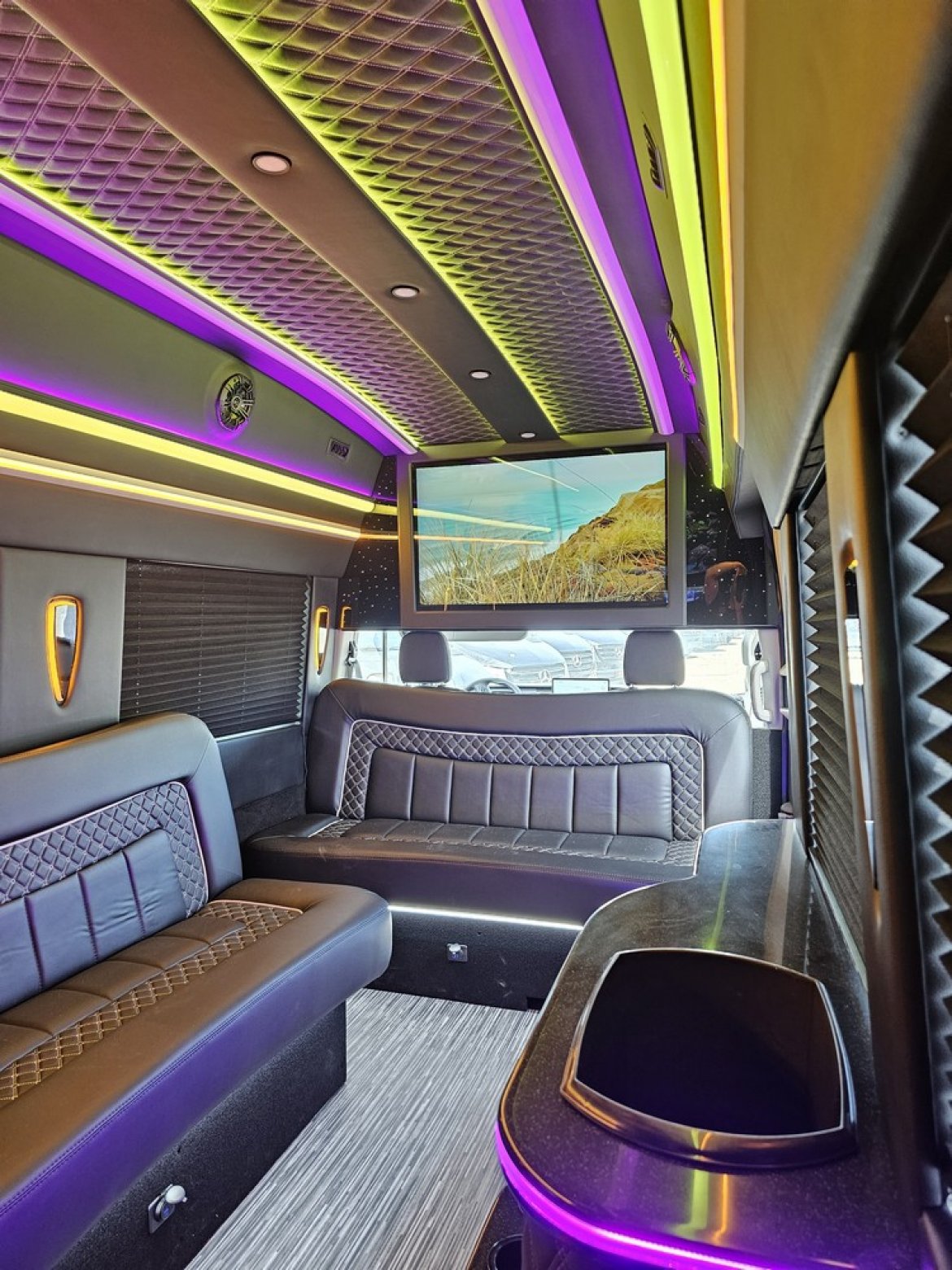 2023 Ford Transit Limousine