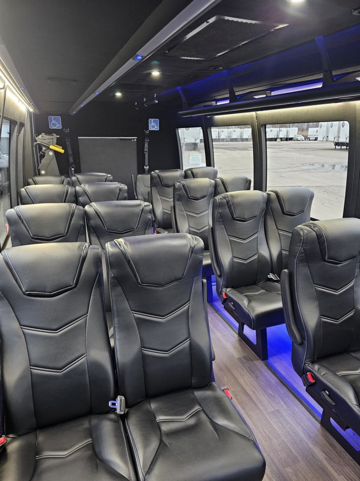2018 Ford E-450 Paratransit Shuttle Bus