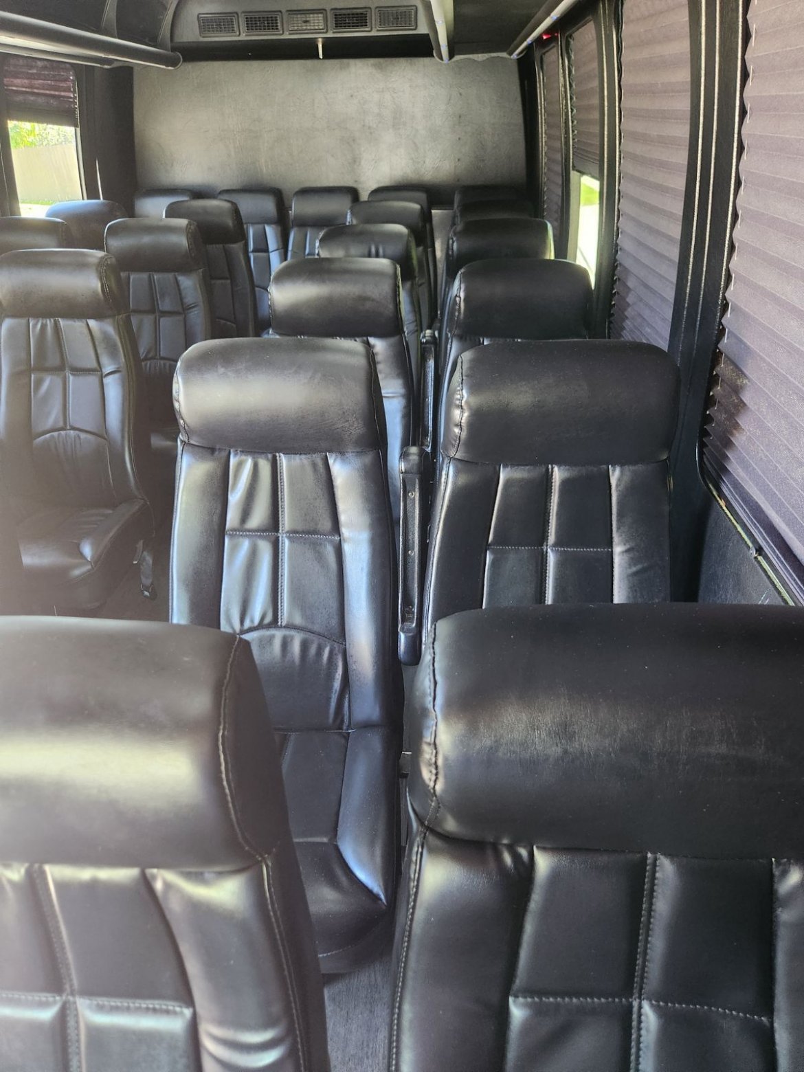 2015 Ford E-450 Shuttle Bus