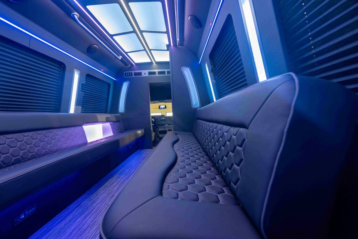 2024 Ford E-450 Limo Bus