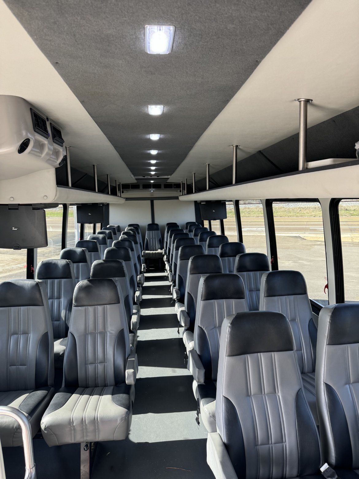 2018 Ford F-650 Shuttle Bus