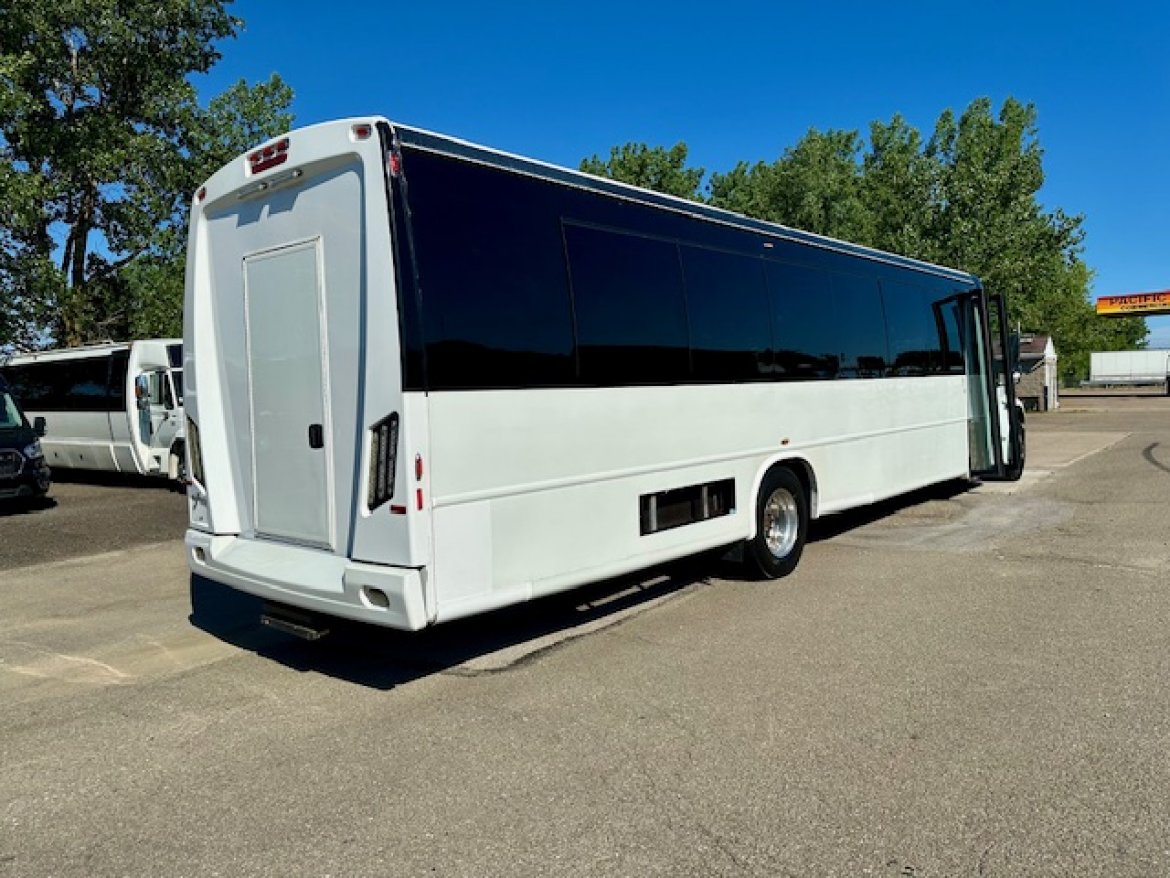 2017 Freightliner M2 Shuttle Bus