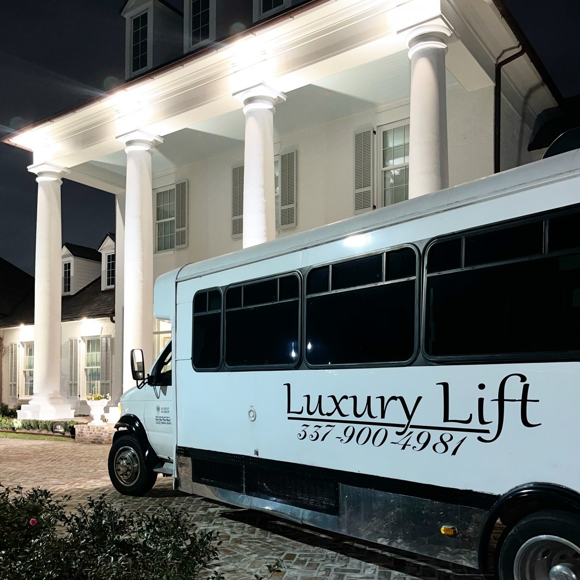 2003 Ford F-550 Limo Bus