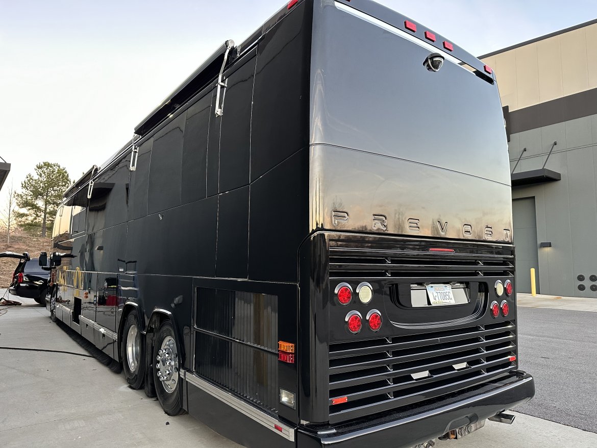 2004 Prevost H345MH Motorcoach Limo