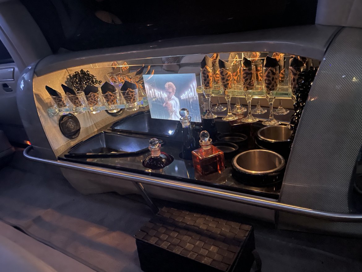 2005 Lincoln 120 feet Limousine