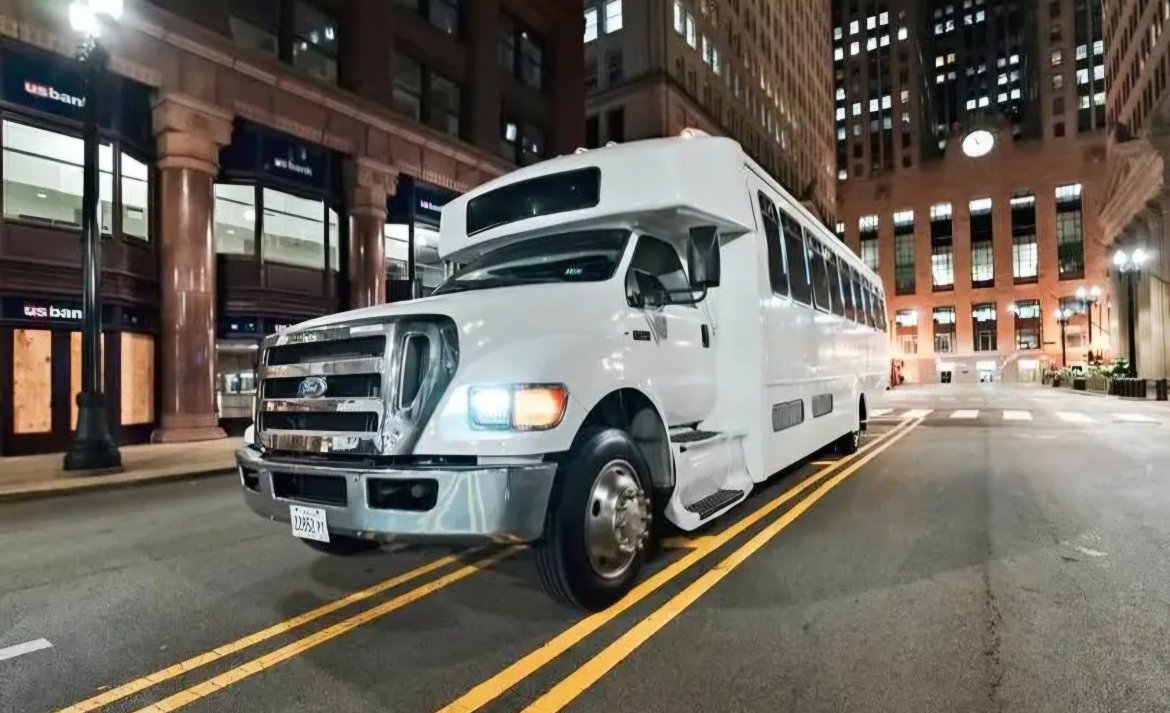 2009 Ford F-650 Limo Bus