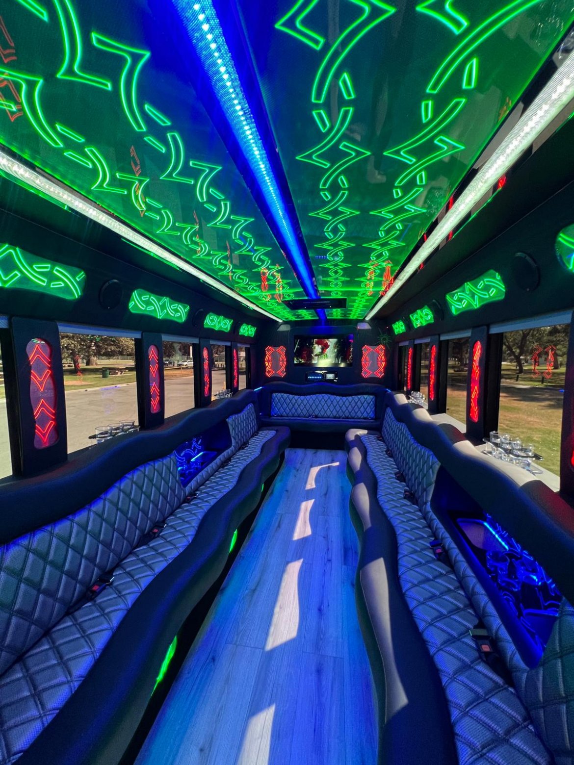 2017 Ford E-450 Limo Bus