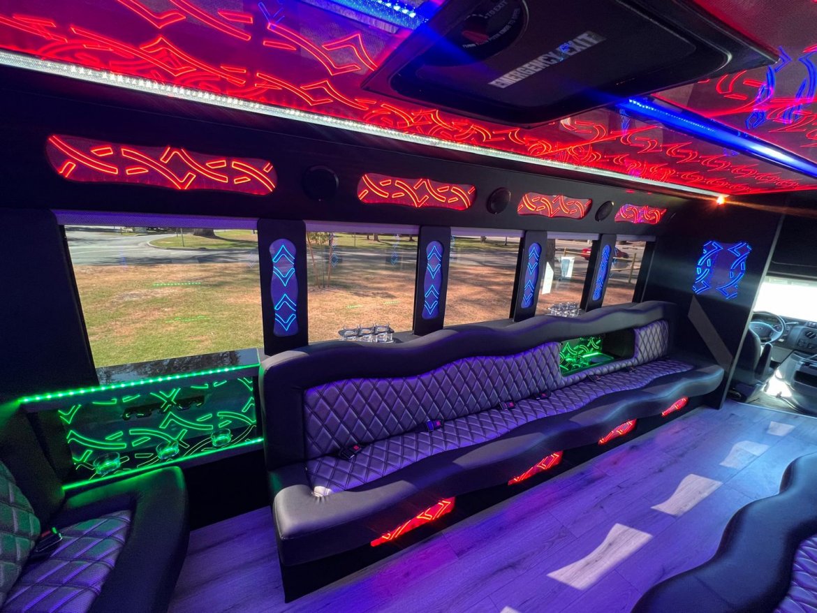 2017 Ford E-450 Limo Bus