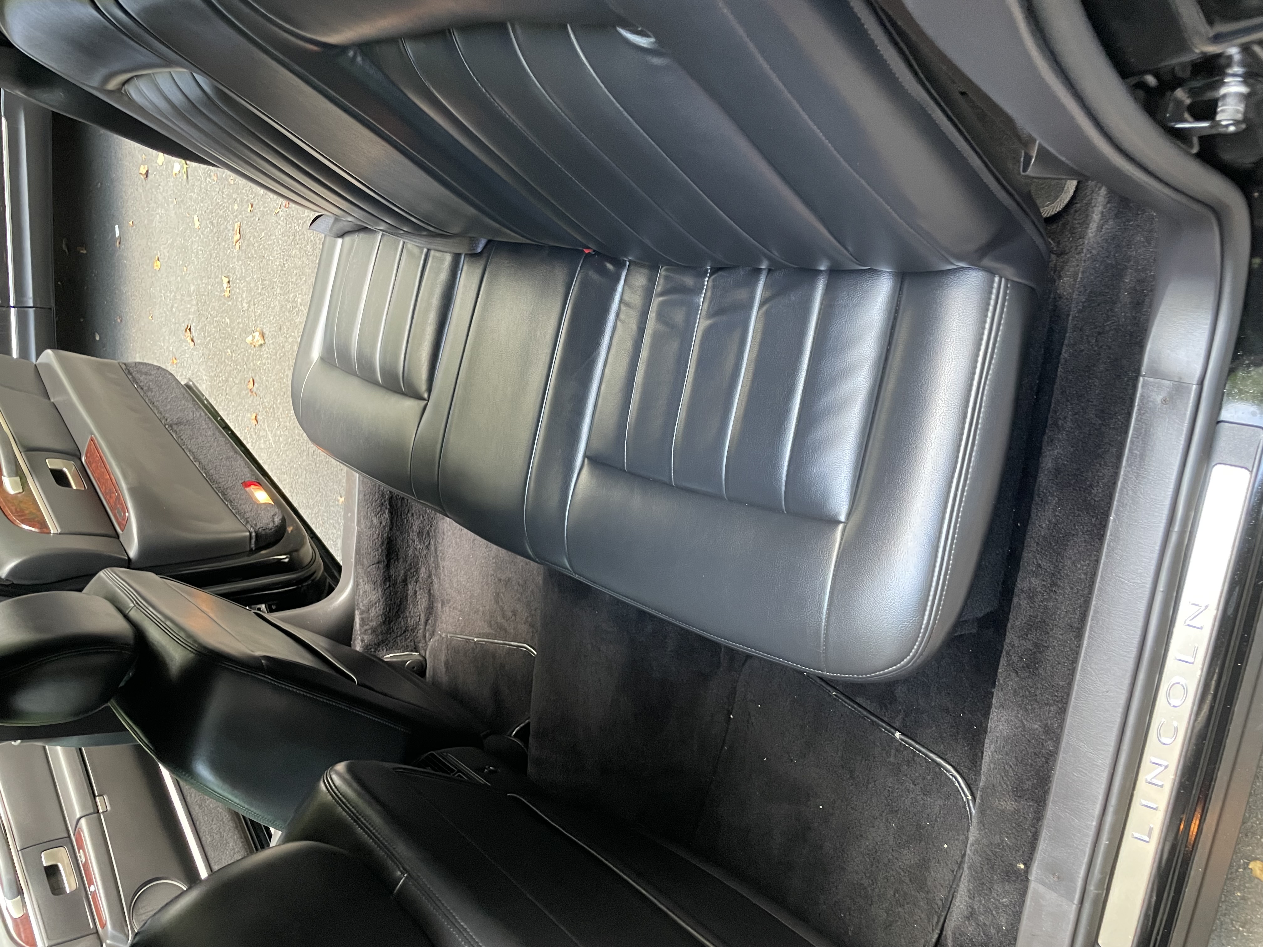 Lincoln Town Car L 2008