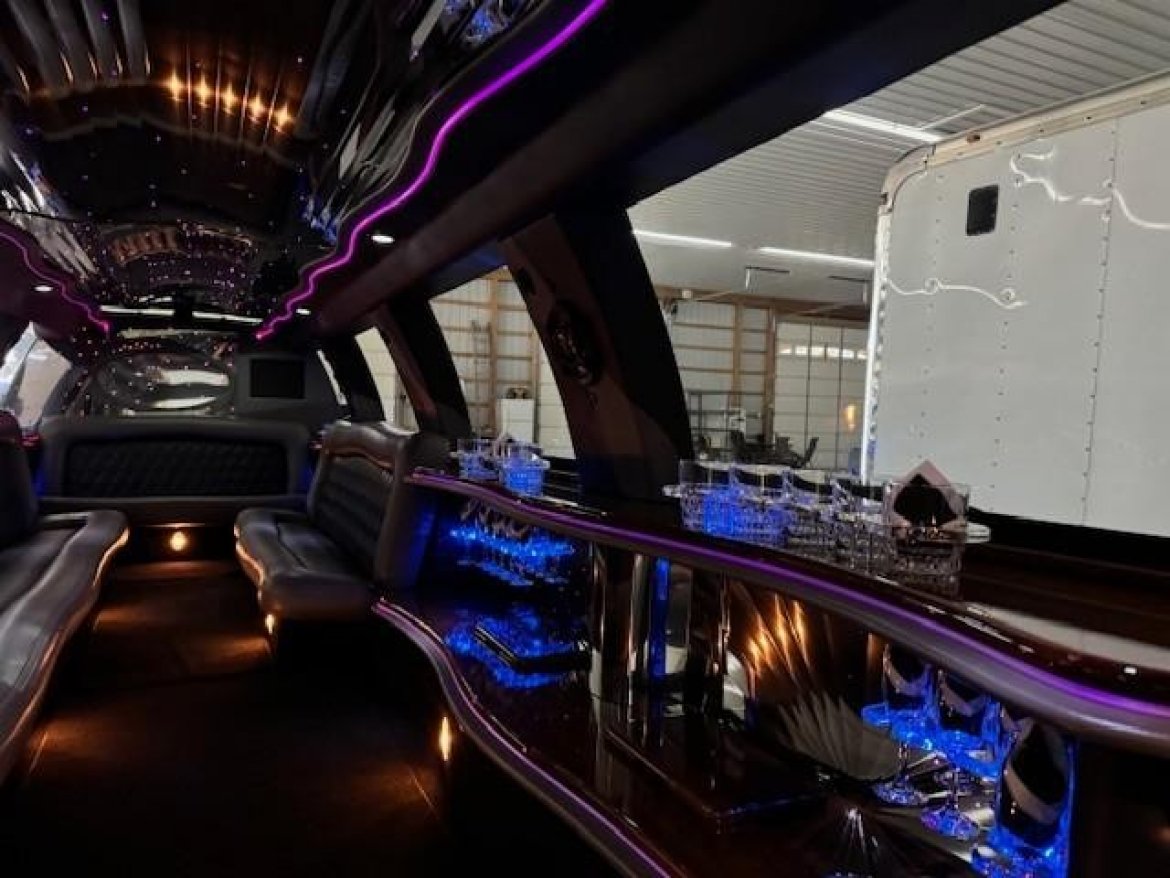 2008 Ford Expedition SUV Stretch Limousine