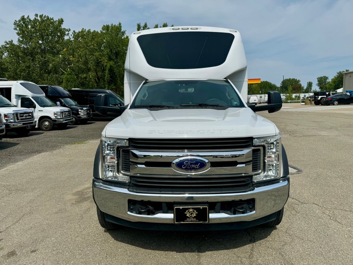 2017 Ford F-550 Limo Bus