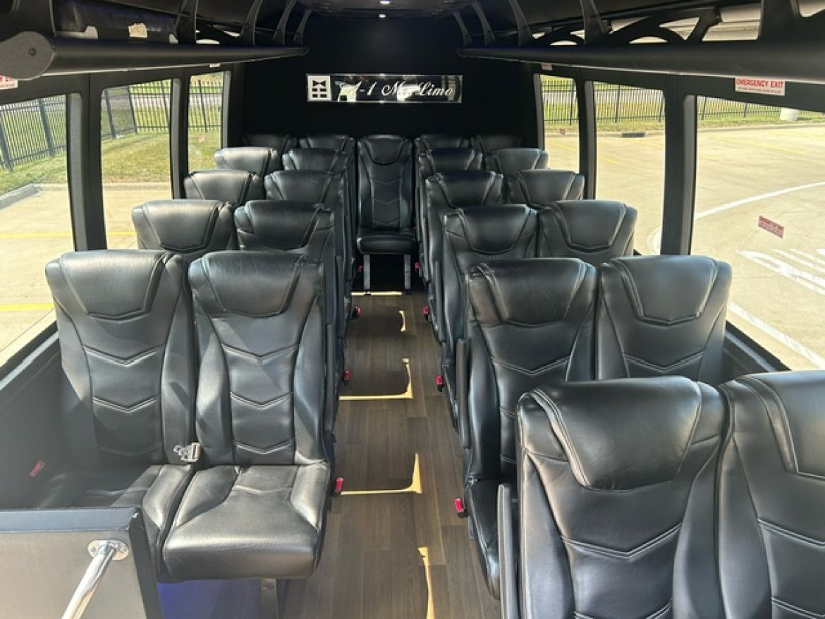 2017 Ford E-450 Shuttle Bus