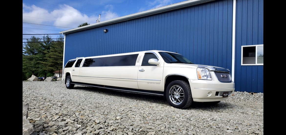 2009 GMC Denali Stretch Limousine