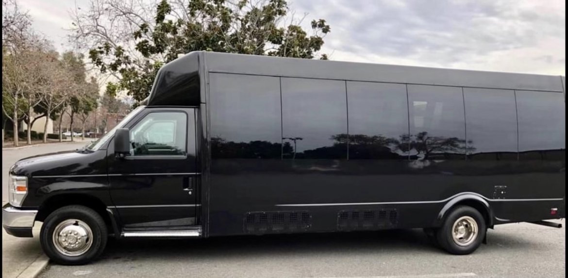 2014 Ford E-450 Party Bus