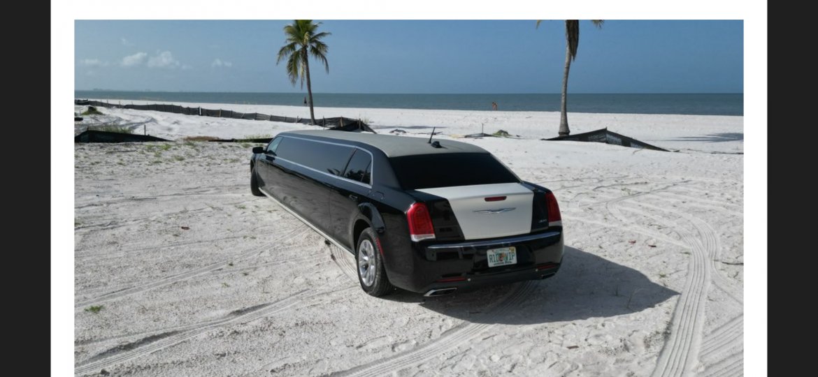 2016 Chrysler 300 Limousine