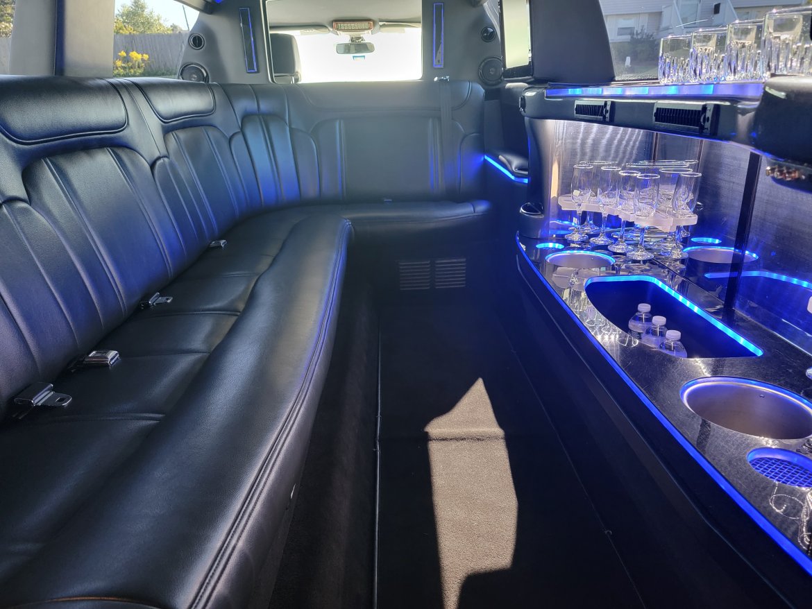 2018 Lincoln MKT Limousine