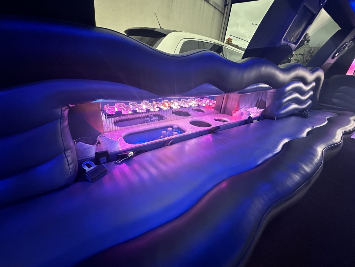 2013 Lincoln Navigator Limousine