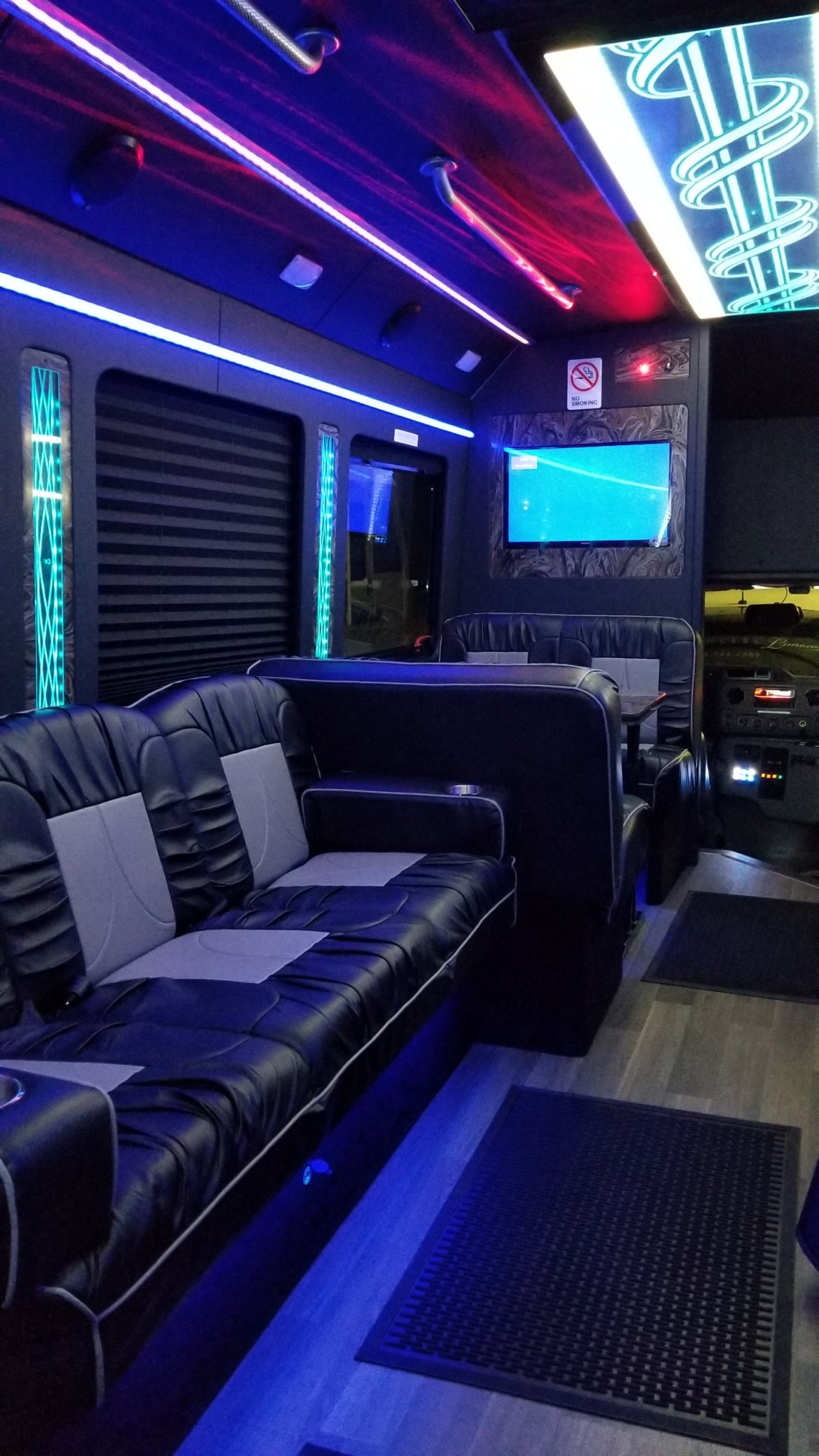 2017 Ford E-450 Party Bus