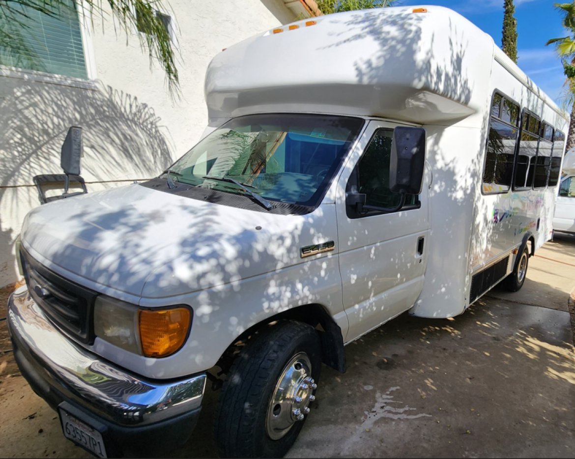 2007 Ford E-450 Limo Bus