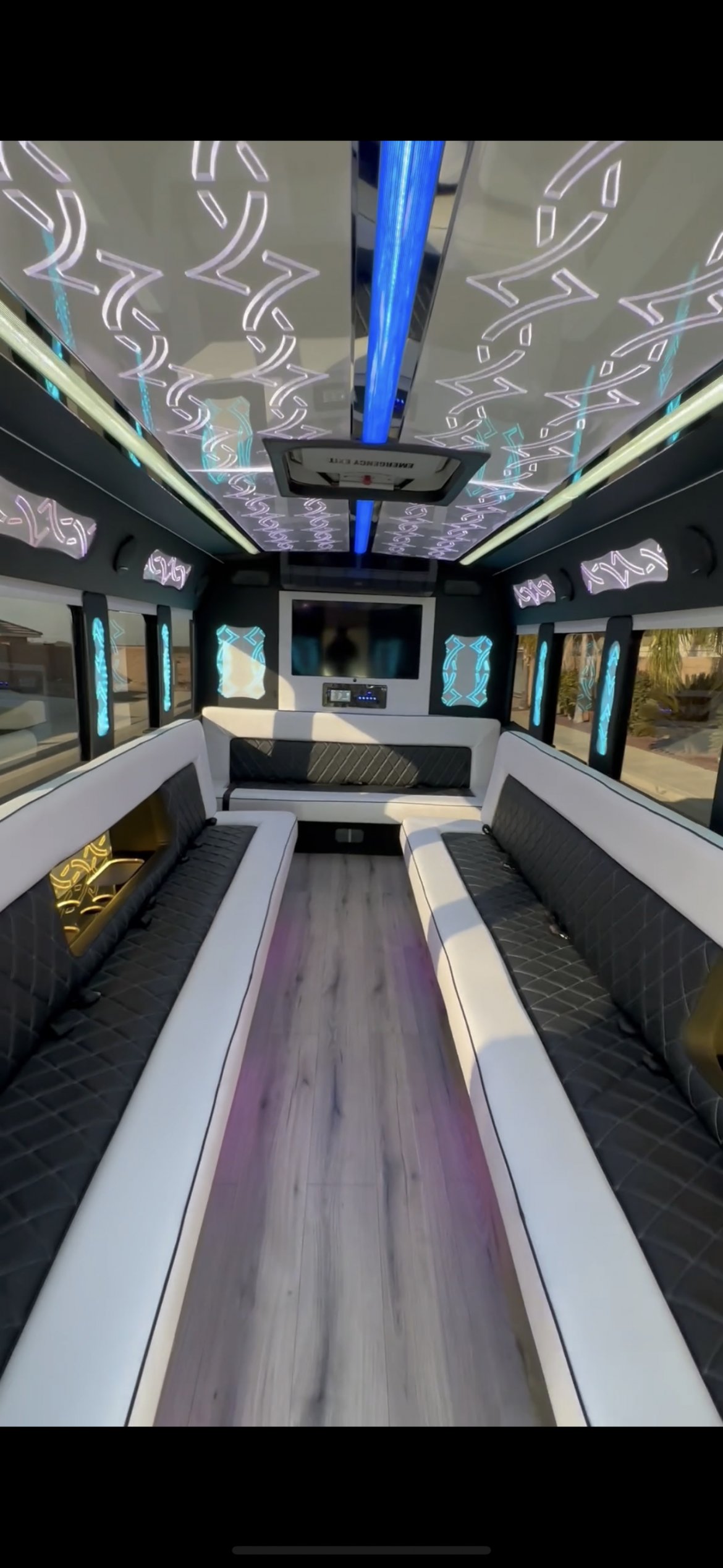 2016 Ford F-350 Limo Bus
