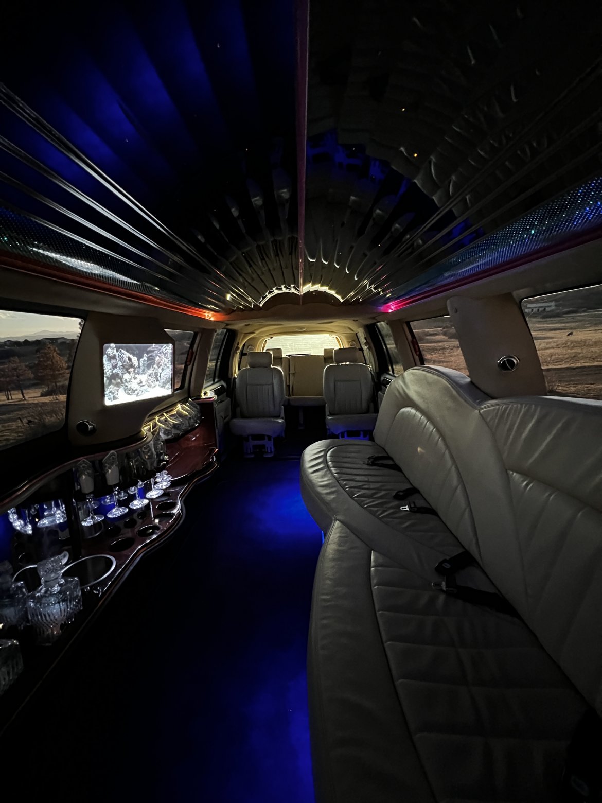 2004 Lincoln Navigator Limousine