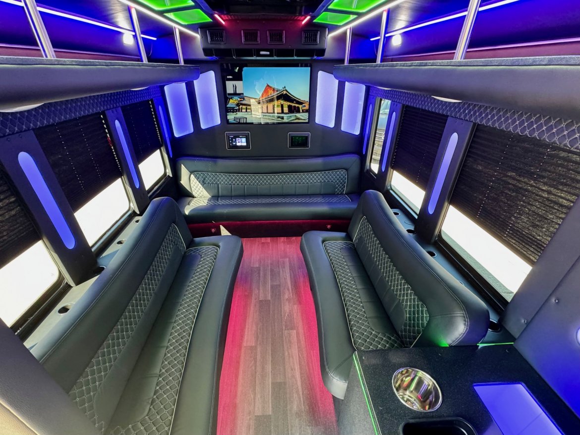 2023 Ford E-450 Limo Bus