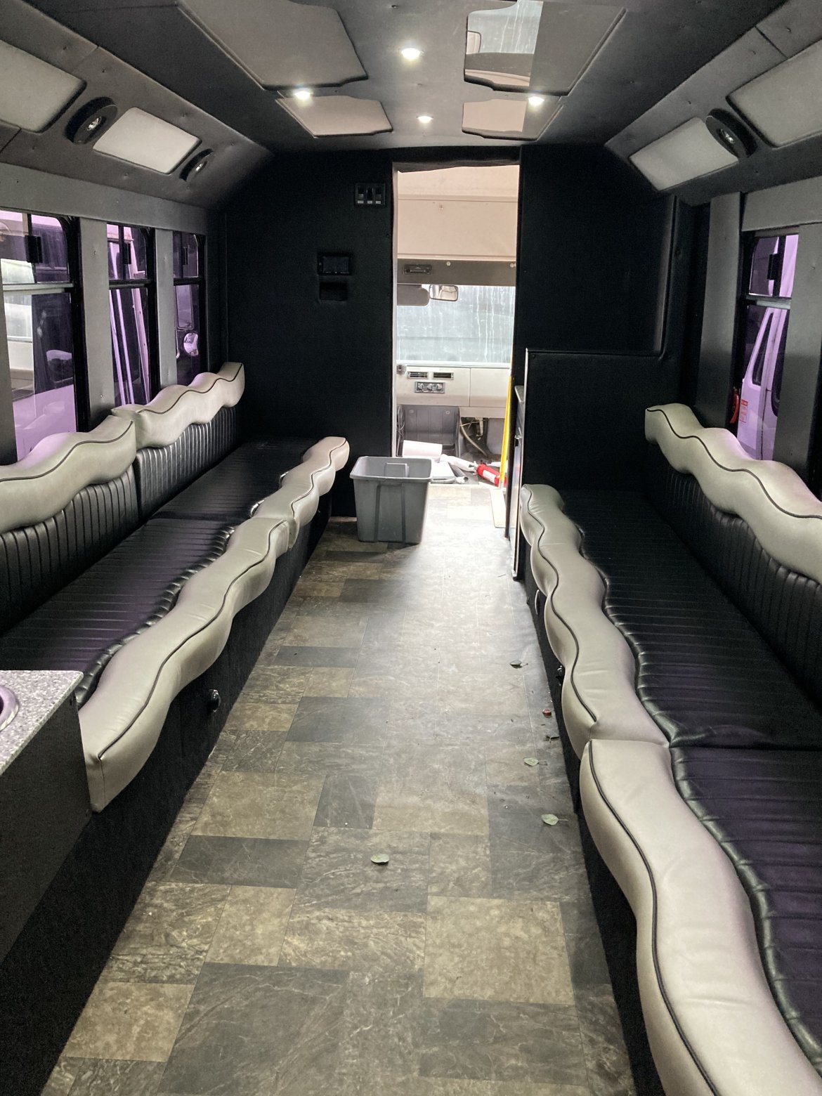 2004 Freightliner Bus