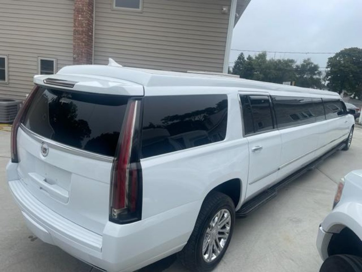 2015 Cadillac Escalade ESV Limousine
