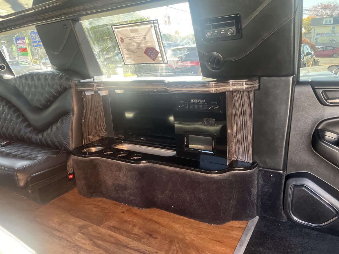 2017 GMC Yukon Limousine