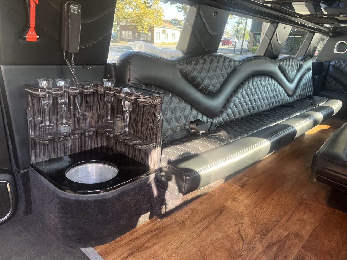 2017 GMC Yukon Limousine