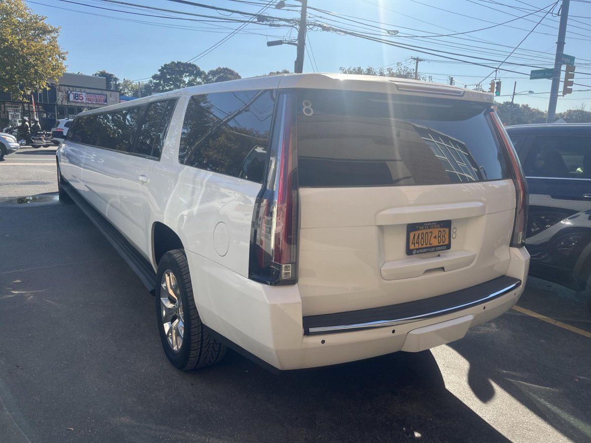 2017 GMC Yukon Limousine