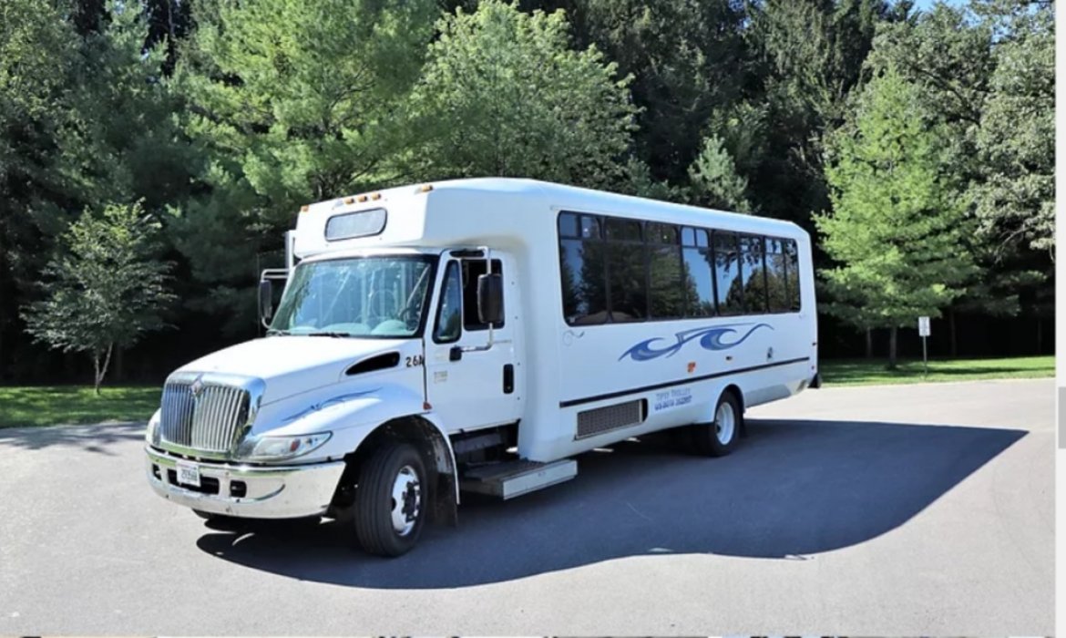 2005 International Bus Limo Bus