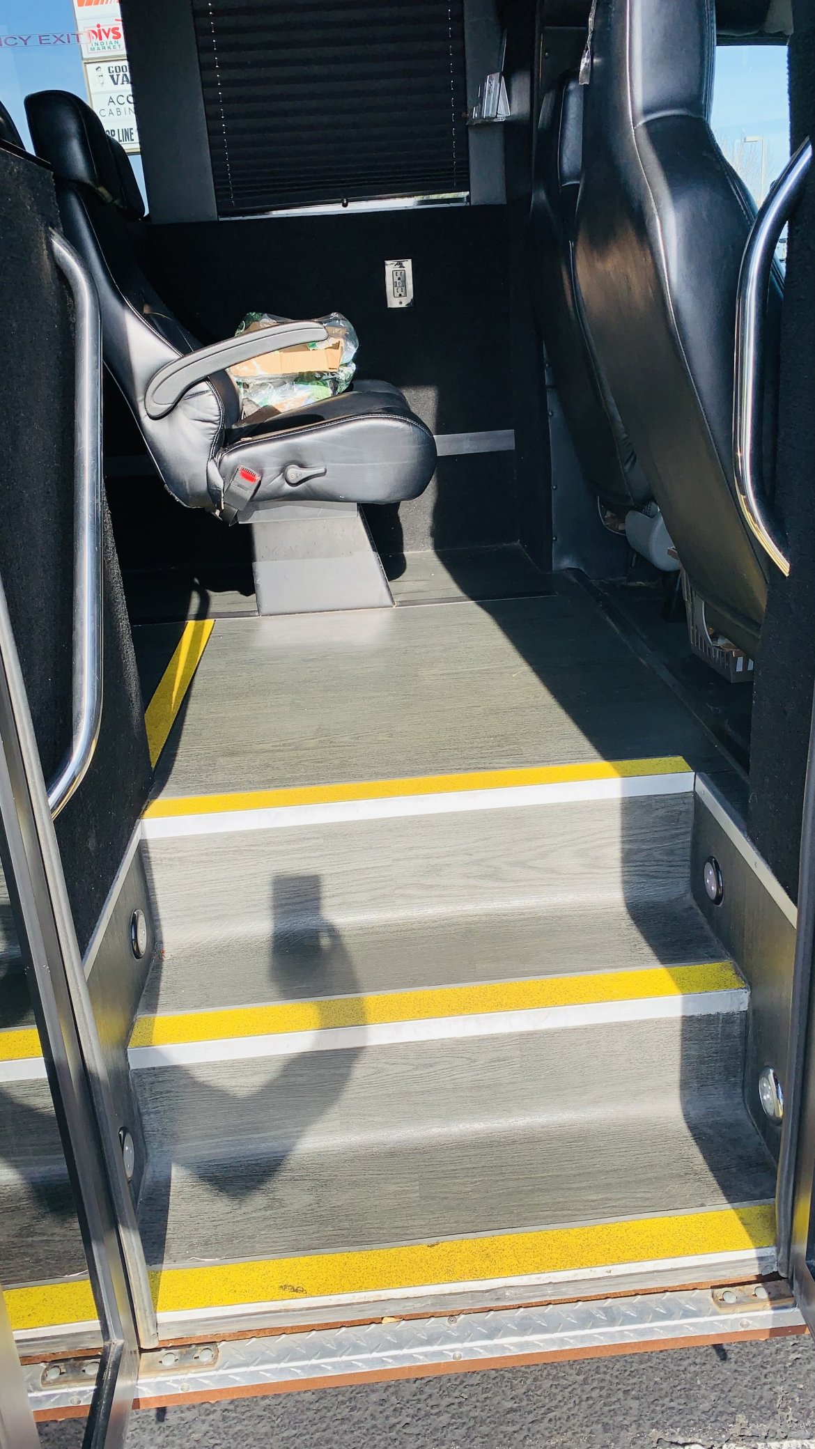 2016 Ford E-450 Limo Bus