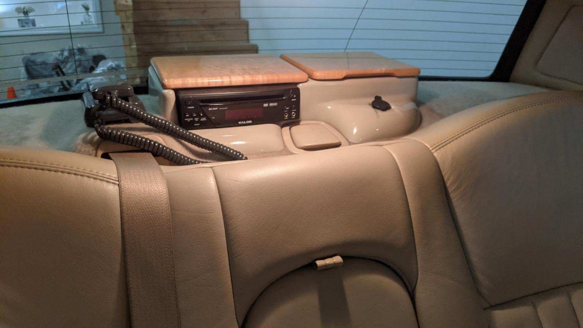 2006 Lincoln Town Car Limousine