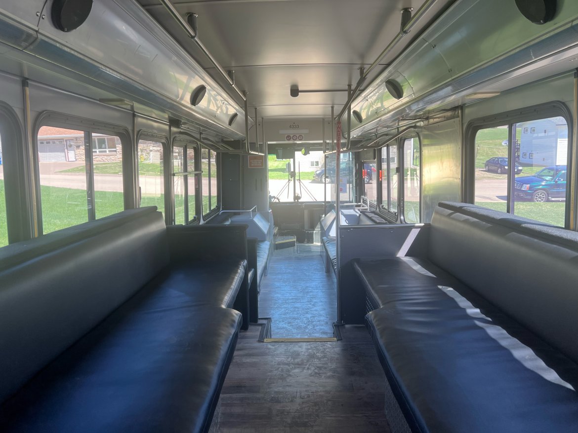 2006 Gillig Limo Bus