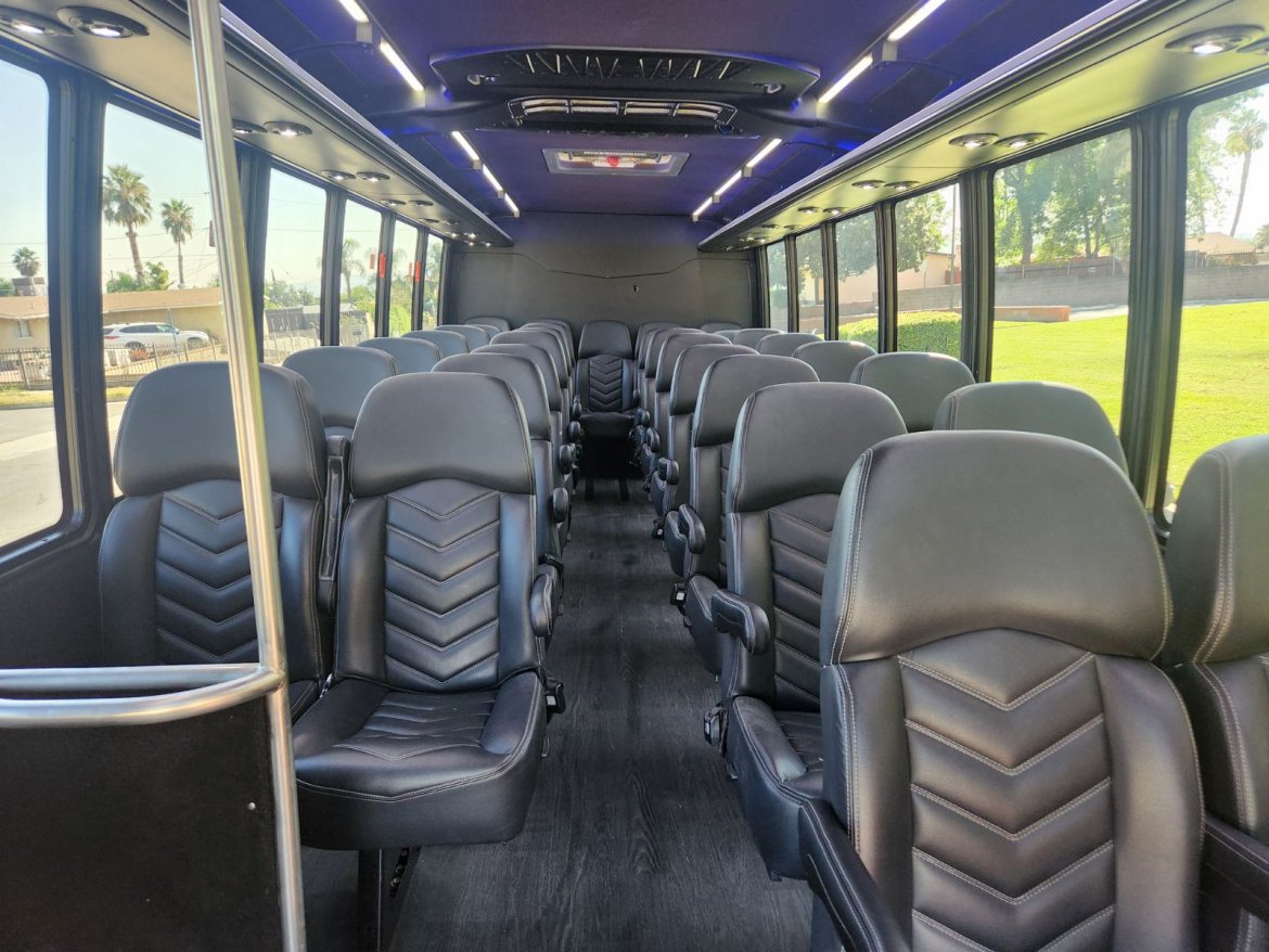 2019 Ford F-550 Shuttle Bus
