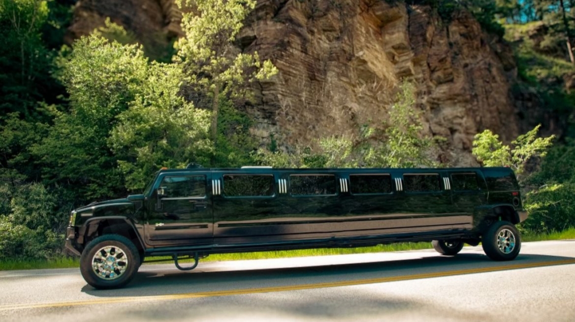 2005 Hummer H2 Limousine