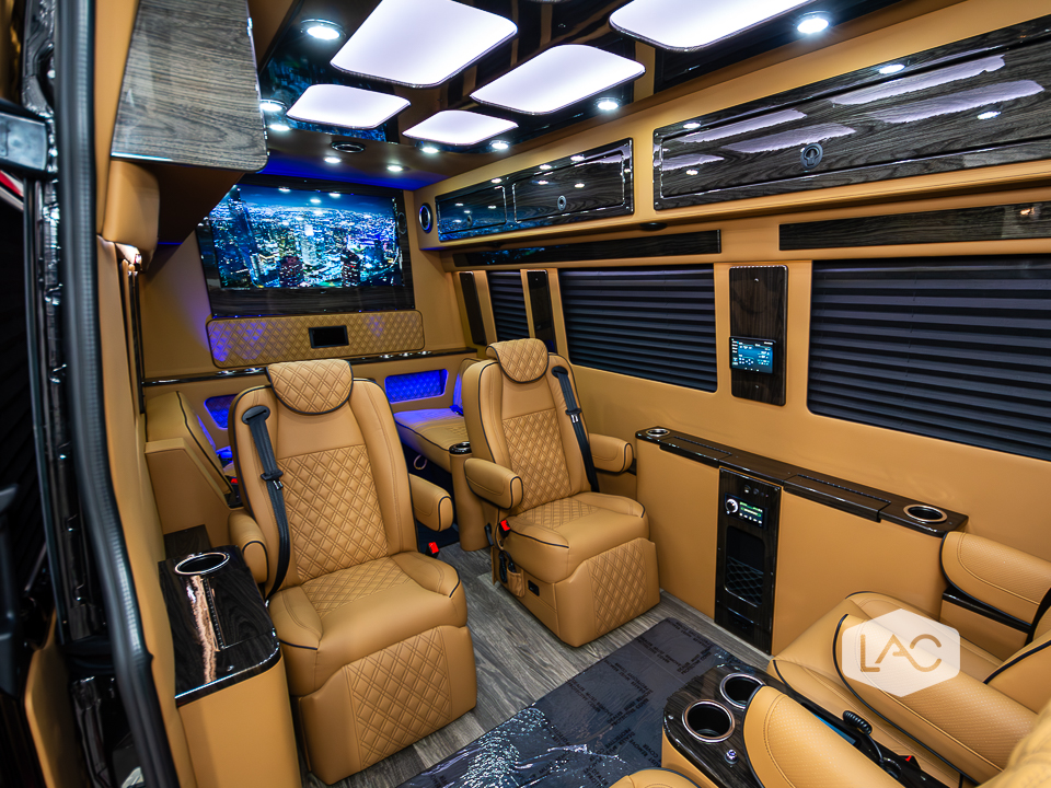 Mercedes-Benz Sprinter 2024