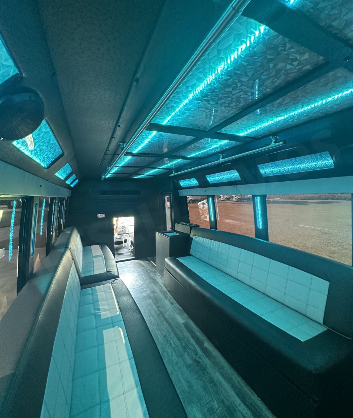2009 Ford E-450 Limo Bus