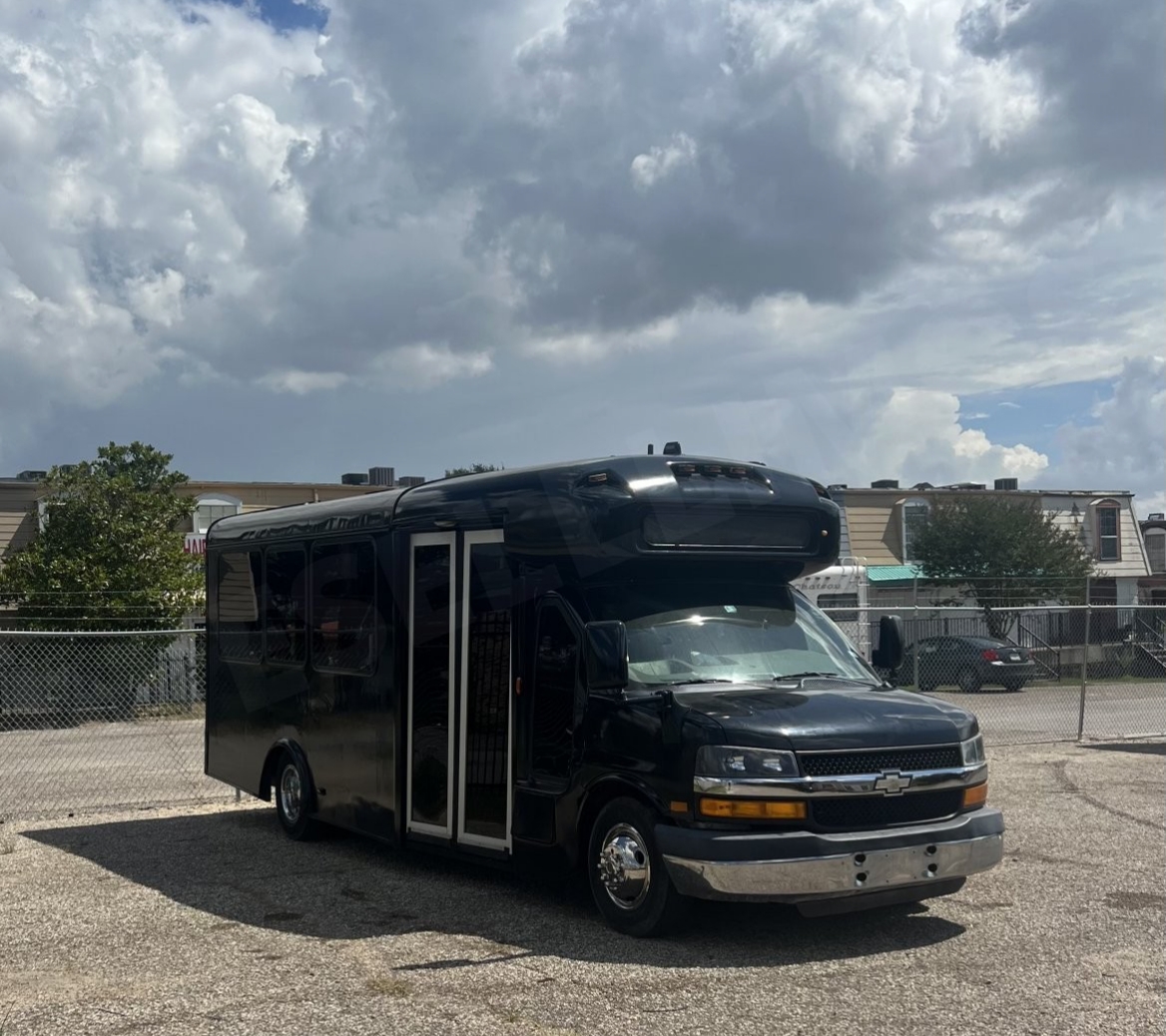 2013 Chevrolet express Party Bus