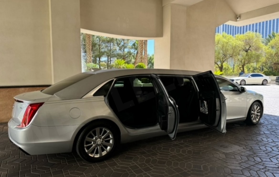 2018 Cadillac XTS Limousine
