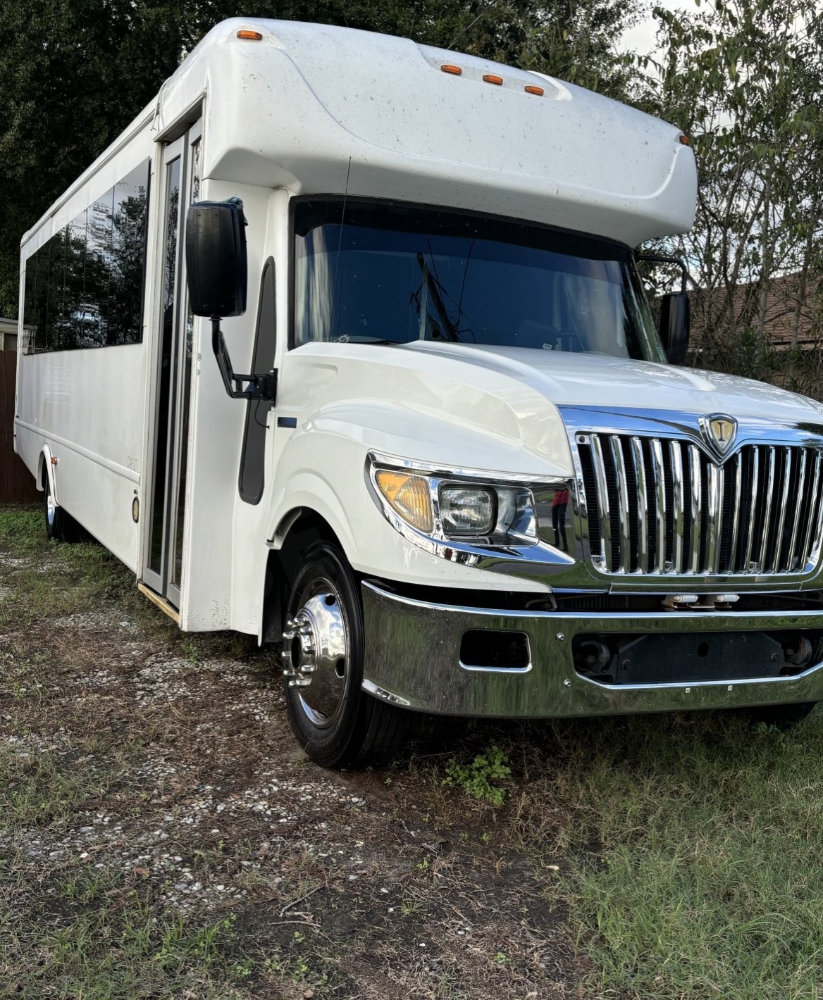 2014 International Longstar Limo Bus