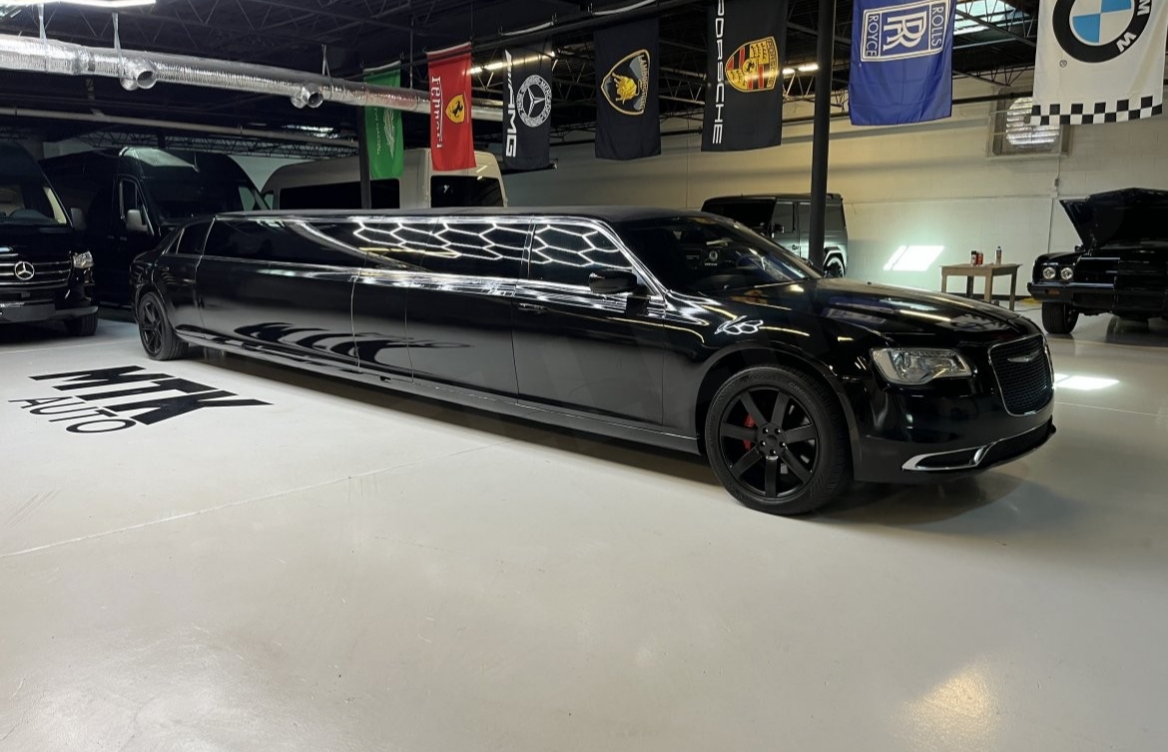2015 Chrysler 300 Limousine