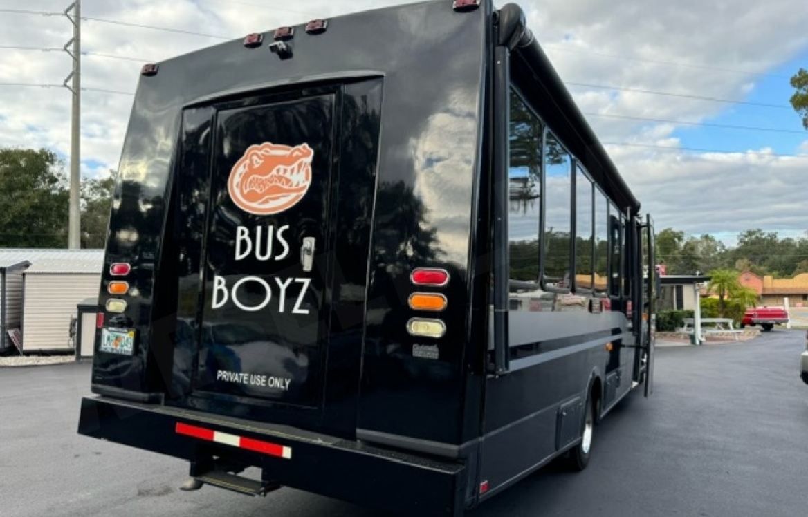 2006 GMC 5500  Limo Bus